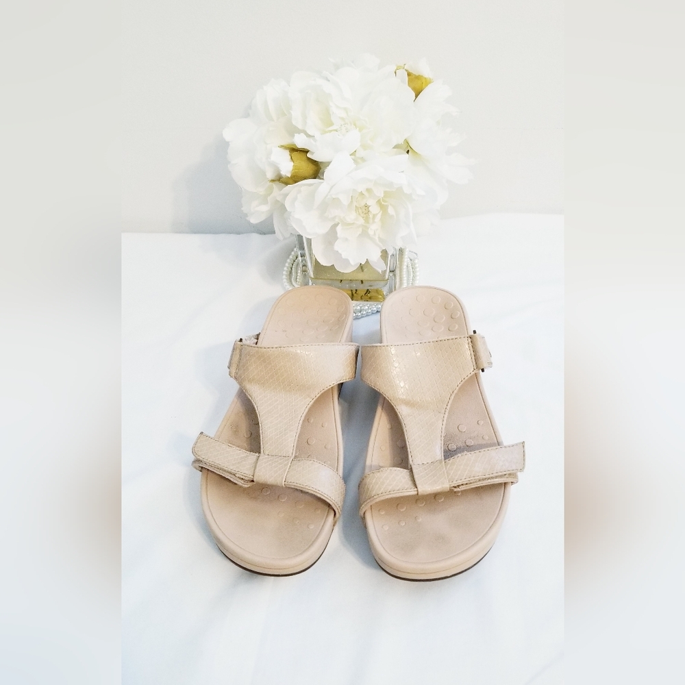 Vionic Ellie Slide Sandal - Picture 3 of 12